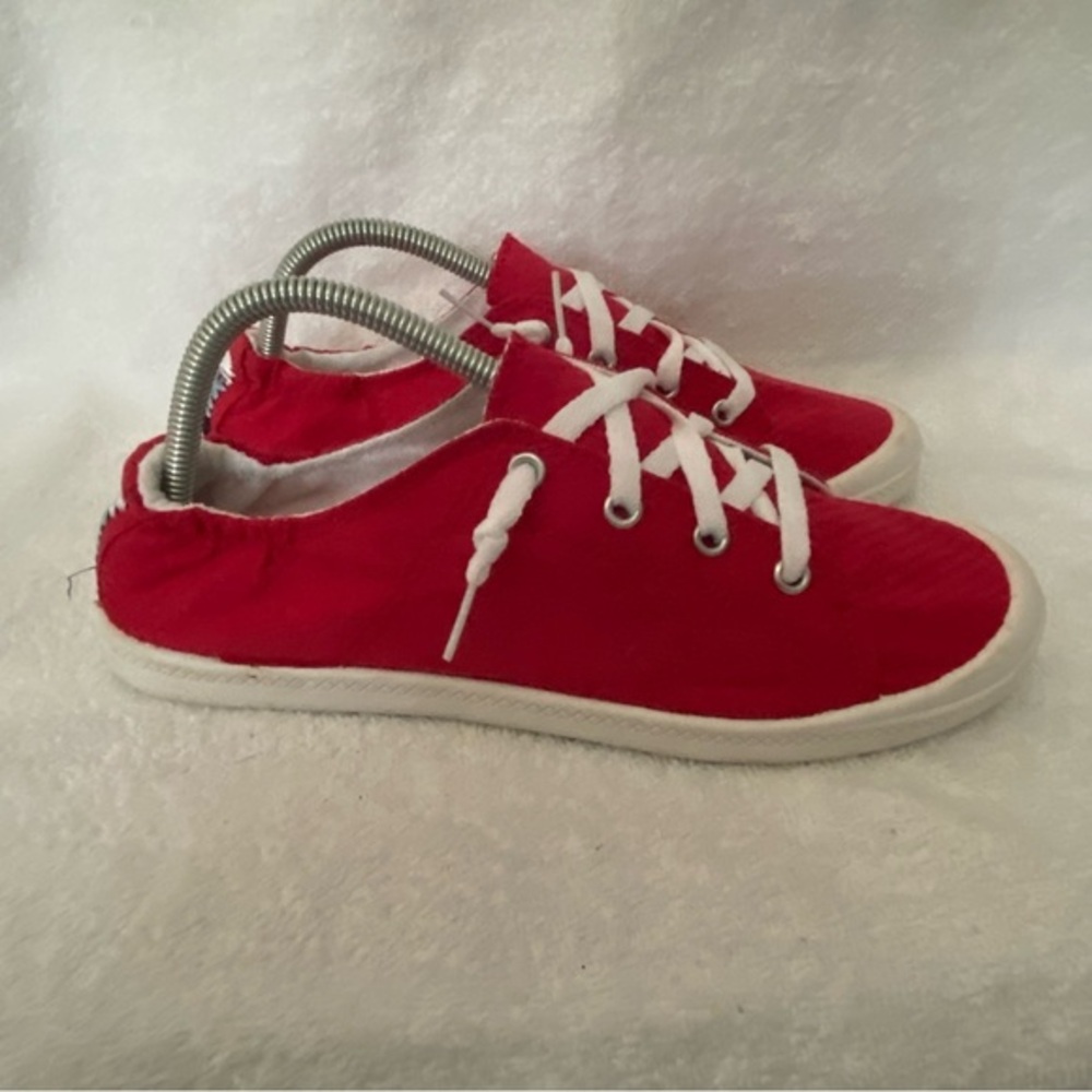 Time And Tru Shoes Women’s Size 9.5 Red Slip On Sneakers New